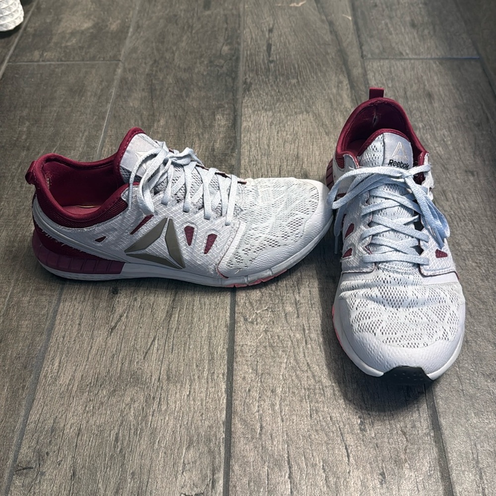 Women’s Reebok Sneakers - grey/maroon - size 9